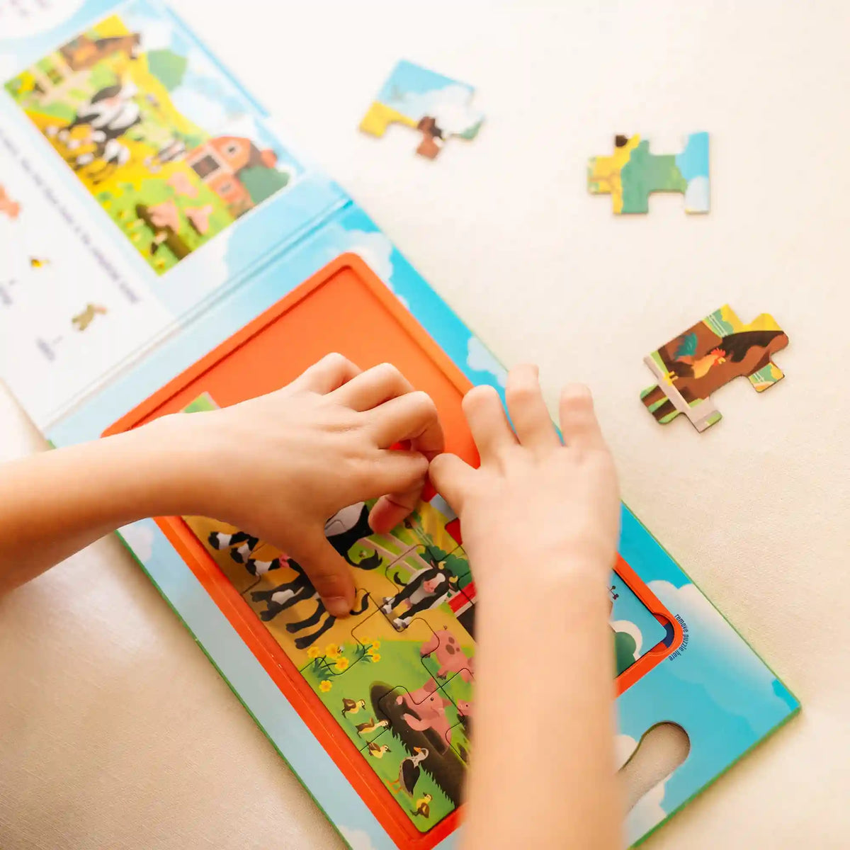 Take-Along Magnetic Jigsaw Puzzles – On the Farm